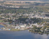 Vue aérienne de New Liskeard, une des communautés de Témiskaming Shores  &mdash; Photo : Wikimedia Commons