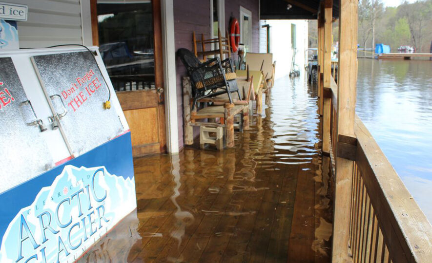 Les inondations à la Rivière des Français en 2019. — Photo : Archives