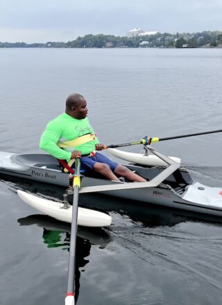 Konan Blaise Koko pratique le para-aviron. — Photos : Courtoisie