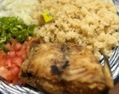 Un plat typiquement ivoirien, communément appelé le «garba». &mdash; Photo : Courtoisie