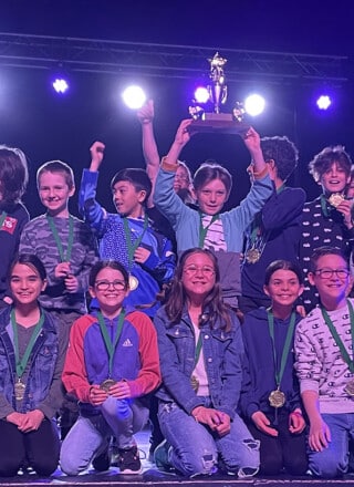 Les élèves de la classe de Mme Lynne Fournier-Benoit de l’École publique Jean-Éthier-Blais ont remporté les grands honneurs de Folie-Furieuse 2023! — Photo : Courtoisie