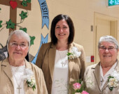 Sœur Nicole Bérubé, sœur Micheline Lacasse et sœur Lina Thériault.  &mdash; Photo : Philippe Mathieu