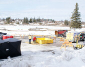 Cette année, la baignade polaire ne s’est pas déroulée dans la rivière Kapuskasing, mais sur ses berges.  &mdash; Photo : Dave Miller pour le Club Rotary de Kapuskasing
