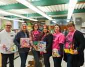 BV : Des participants à l’ouverture officielle de la nouvelle bibliothèque de Warren. 
 — Photo : Courtoisie 