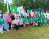 La cérémonie de lever du drapeau franco-ontarien au complexe sportif Gerry McCrory Countryside. &mdash; Photo : Ville du Grand Sudbury