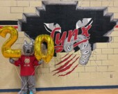  La mascotte des Lynx de l’Alliance St-Joseph célèbre ses 20 ans. &mdash; Crédit : École Alliance St-Joseph