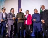 De gauche à droite : Nawfal Mercier Sbaa, représentant de l’AEF Laurentienne, Donald Obonsawin, Normand Rainville, Nancy England, fille de Jacline England, Yves Tassé et Marc Gauthier, président du CA de l'ACFO du grand Sudbury &mdash; Photo : Léo Duquette
