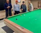 Les sessions de billard ont lieu les mercredis soir. &mdash; Photo : Lise Dugas