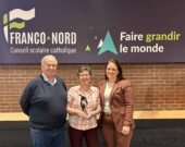 De gauche à droite : Ronald Demers (président), Nicole Fournier (vice-présidente) et Tina Legault-Ouellet (direction de l’éducation) au CSC Franco Nord.  &mdash; Photos : Courtoisie