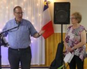 Chris d’Entremont et Jeanne Doucette lors de la cérémonie organisée par les Village Friends. &mdash; Norbert LeBlanc