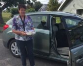 Margaret Jeddry s’apprête à prendre la route pour livrer des repas à domicile. &mdash; Gracieuseté