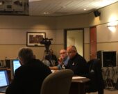Adam King (à gauche) et George Muise, font leurs présentations devant les conseillers à Arichat, le mardi 15 octobre. &mdash; Robert Fougère