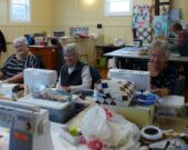 Virginia d’Entremont, Barb Cain et Pauline LeBlanc travaillent sur un projet commun. &mdash; Norbert LeBlanc