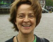 Monique Lanoix, professeure d’éthique à l’Université Saint-Paul, à Ottawa, est outrée de la situation des centres de soins de longue durée pendant cette pandémie et exige des réformes. &mdash; gracieuseté