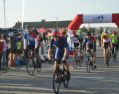 Des participants au Gran Fondo 2019 à la Baie Sainte-Marie. &mdash; Richard Landry