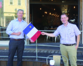 De gauche à droite : Tim Houston, le chef du parti progressiste conservateur, et Colton LeBlanc, député Argyle-Barrington. &mdash; Norbert LeBlanc)