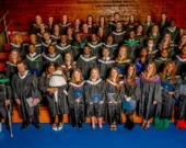 Les diplômées et diplômés de cette année de l’Université Sainte-Anne, classe de 2022.  &mdash; (Crédit : Université Sainte-Anne)