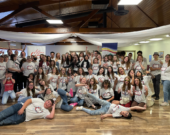 Une photo de groupe avec les leaders des 11 écoles secondaires du CSAP.  &mdash; PHOTO(S) - Gracieuseté CSAP