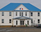L’Édifice Madeleine-LeBlanc situé à Comeauville loge présentement les bureaux et studio de la radio CIFA, les Mesures d’urgence, Le Courrier de la Nouvelle-Écosse, la Société acadienne de Clare, le Festival acadien de Clare et l’Association Métis-Souriquois.  &mdash; PHOTO - Richard Landry