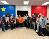 Les participants aux 5 à 7 du mois d’avril. &mdash; PHOTO(S) - Étoile de l’Acadie