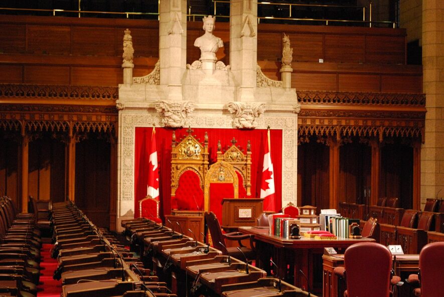 Le projet de loi C-13 a été adopté en troisième lecture au Sénat, renvoyé à la Chambre des Communes avec un amendement. Photo : Concierge.2C – Wikimedia Commons — PHOTO - Wikimedia Commons