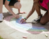  Le gouvernement de la Saskatchewan a récemment adopté une directive qui exige que les parents consentent à ce que leurs enfants changent leur nom ou leur genre dans leurs interactions avec l’école.  &mdash; PHOTO - RDNE Stock project – Pexels 