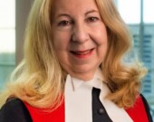 L’honorable Mary T. Moreau est l’une des cinq femmes juges à la Cour suprême du Canada, qui compte en tout neuf juges. 
 &mdash; PHOTO : Courtoisie