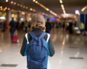 Alors que de plus en plus de mineurs non accompagnés arrivent au Canada, une stratégie nationale pour les accueillir se fait toujours attendre. 
 &mdash; PHOTO : yanalya – Freepik