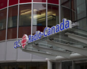 CBC/Radio-Canada a annoncé la suppression de 800 postes, soit 10 % de ses effectifs. Les compressions toucheront en parts égales les secteurs français et anglais de l’organisation.  &mdash; PHOTO : Tyler Ingram – Flickr