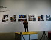 Darren Ell et Roger LeMoyne ont sélectionné des images qui se complètent bien et qui touchent au même thème : la crise migratoire. 
 &mdash; PHOTO : Jean-Philippe Giroux 