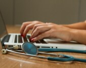   PHOTO : National Cancer Institute - Unsplash