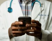   PHOTO : National Cancer Institute - Unsplash