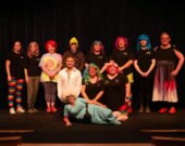Les Rainbow Rockstarz sont une équipe de 15 personnes dynamiques de Chéticamp, qui se réunissent chaque année pour collecter des fonds pour deux causes importantes.  &mdash; PHOTOS: Kaylee Deveau