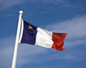 Le drapeau de l’Acadie. 
 &mdash; PHOTO: Les librairies publiques d'Halifax