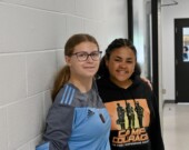 Cherish Thomey et Isabelle Peart, valedictorians de la cohorte de 2024. 
 &mdash; PHOTO: Jean-Philippe Giroux