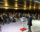 La causerie de Philip Comeau sur le français acadien de Clare est l’une des multiples causeries qui se déroulent dans le cadre du Congrès mondial acadien 2024.  &mdash; CRÉDIT : Nazaire Joinville