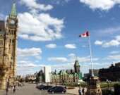 Le problème persiste au sein de la fonction publique pour les fonctionnaires francophones qui souhaitent utiliser leur langue dans leur milieu de travail.  &mdash; PHOTO : Flickr