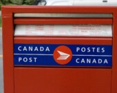 Le Syndicat des travailleurs et travailleuses des postes (STTP) a déclenché une grève nationale le 15 novembre, à 00 h 01.  &mdash; PHOTO : Phillip Jeffrey – Flickr