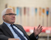 Le commissariat aux langues officielles, Raymond Théberge, passera le flambeau le 25 janvier 2025. &mdash; PHOTO : Courtoisie