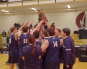 Les Dragons triomphent au championnat du volley-ball masculin de l’Association atlantique du sport collégial. &mdash; PHOTO : Facebook - Université Sainte-Anne