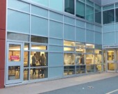 Bâtiment du Centre communautaire de la Rive-Sud.  &mdash; PHOTO : Ariane Gleize
