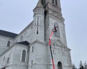 La réparation des fenêtres de l’édifice Sainte-Marie. &mdash; PHOTO: de gracieuseté - Stéphanie St-Pierre
