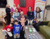 Les participants à l'activité de fête des mères, en célébration pour la journée des mères. &mdash; PHOTO: Lucas, CCEA
