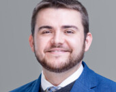 Bailey Ross, l'un des trois lauréats 2025 du Prix d’excellence du lieutenant-gouverneur pour l’Acadie et la francophonie de la Nouvelle-Écosse.  &mdash; PHOTO: de gracieuseté