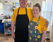 Chris et Adonia O’Hara, propriétaires du Café Les Suêtes. &mdash; PHOTO: de gracieuseté - Chris et Adonia O’Hara