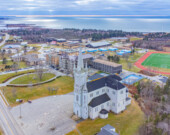 L’église Sainte-Marie, le plus grand édifice en bois d’Amérique du Nord, maintient son statut patrimonial.  &mdash; PHOTO: Archives - Katya Kovalenko