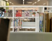 Une partie de la collection multilingue de la Bibliothèque centrale d’Halifax.  &mdash; PHOTO: Jean-Philippe Giroux