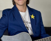 Noé Hanna, jeune musicien de Saulnierville, représentera la région au Petit Gala de la chanson de Caraquet.  &mdash; PHOTO: Maria Hanna