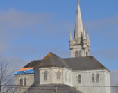Les travaux se poursuivent au côté arrière de l’ancienne église Sainte-Marie.  &mdash; PHOTO: Richard Landry