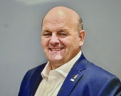 Claude Bourgeois dit vouloir travailler main dans la main avec les citoyens pour créer des opportunités économiques durables et améliorer les infrastructures.  &mdash; PHOTO: Claude Bourgeois